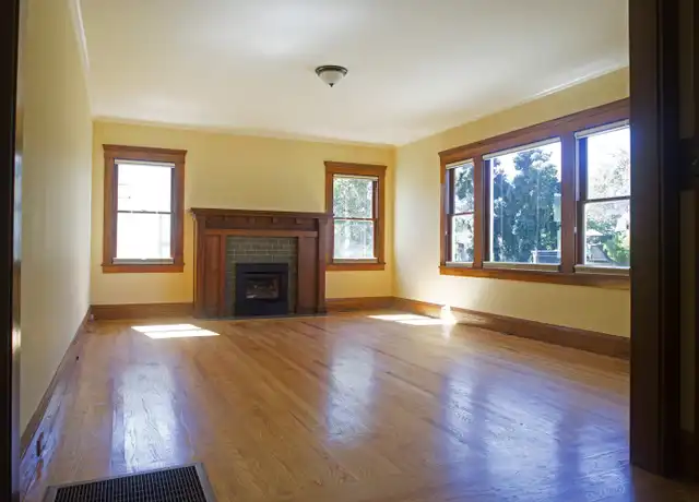 Property at 5708 Broadway, Oakland, CA, 94618, 3 beds, 1 bath, [object Object]