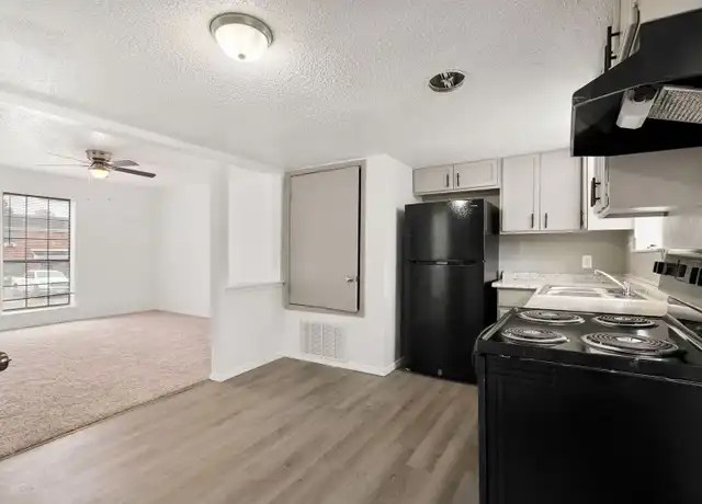 Property at 713 N 7th St Unit 10, Van Buren, AR, 72956, 2 beds, 1.5 baths, [object Object]