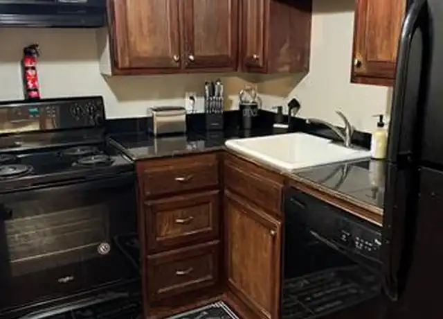 Property at 357 NW Newton Dr, Burleson, TX, 76028, 1 bed, 1 bath, [object Object]