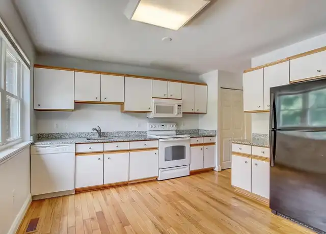 Property at 9351 Pan Ridge Rd Unit Master 1, Parkville, MD, 21234, 1 bed, 1.5 baths, [object Object]