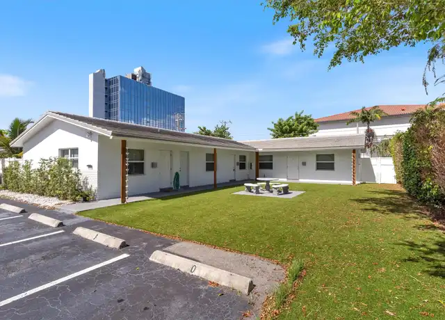 Property at 1531 SE 23rd Ave Unit 2, Pompano Beach, FL, 33062, 2 beds, 1 bath, [object Object]