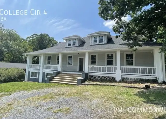 Property at 128 College Cir Unit 4, Staunton, VA, 24401, 3 beds, 1 bath, [object Object]