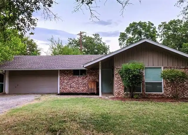 Property at 105 Peach St, Denton, TX, 76209, 3 beds, 1.5 baths, [object Object]