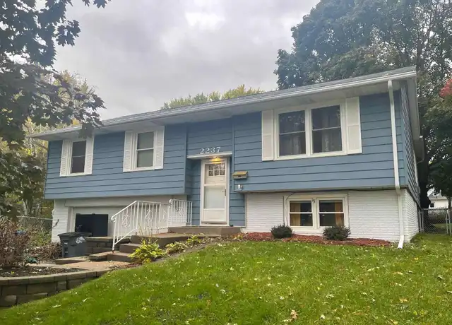 Property at 2237 Waveland Dr, Bettendorf, IA, 52722, 3 beds, 2 baths, [object Object]