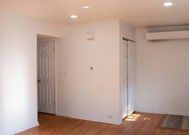 Photo of 905 W North Ave Unit A, Villa Park, IL 60181