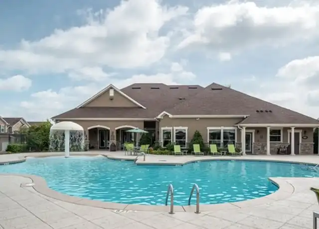 Property at Carrington Park - 2000 Central Pkwy, Montgomery, AL, 36106, 2-3 beds, 2 baths, [object Object]