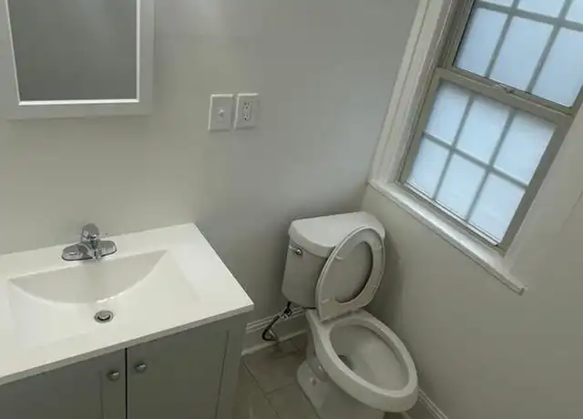 Property at 172 S Portage Path Unit 6, Akron, OH, 44302, 2 beds, 1 bath, [object Object]