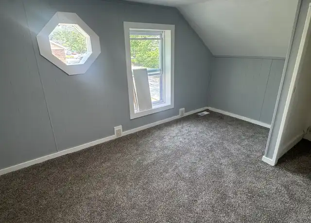 Property at 156 Valparaiso St, Valparaiso, IN, 46383, 4 beds, 1 bath, [object Object]