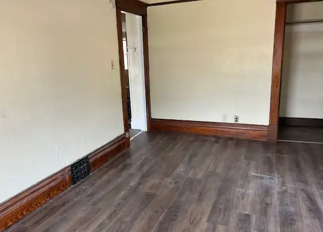 Property at 229 Oaklawn Ave, Waterloo, IA, 50701, 3 beds, 1 bath, [object Object]