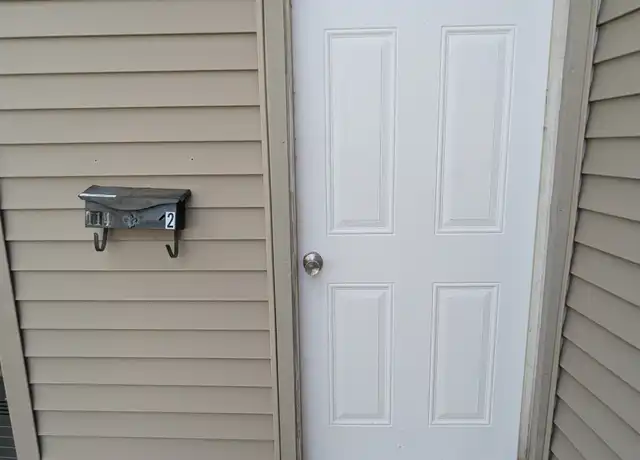 Property at 114 S Madison St Unit 2, Sullivan, IL, 61951, 1 bed, 1 bath, [object Object]