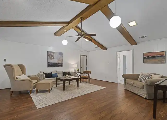 Property at 1021 Briarwood Ln Unit 1F, DeSoto, TX, 75115, 6 beds, 2 baths, [object Object]