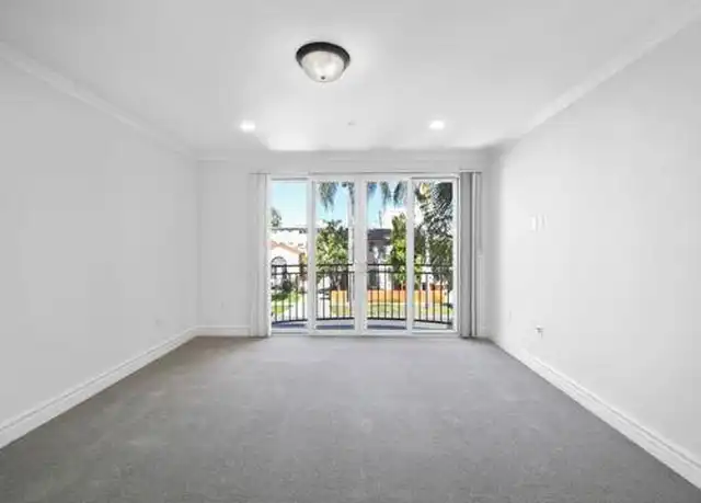 Property at 1050 S Holt Ave, Los Angeles, CA, 90035, 2 beds, 2 baths, [object Object]