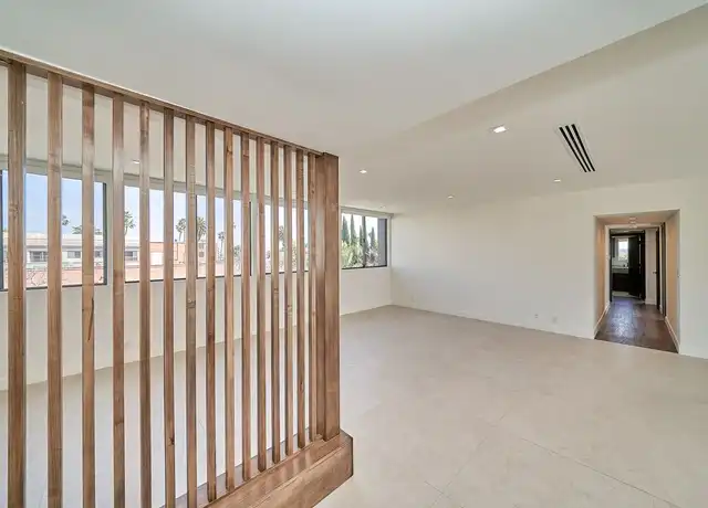 Property at 145 S Maple Dr Ph 401, Beverly Hills, CA, 90212, 3 beds, 2.5 baths, [object Object]