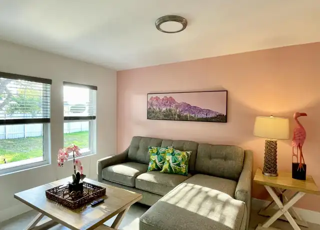Property at 2020 Washington St Unit 4, Hollywood, FL, 33020, 1 bed, 1 bath, [object Object]