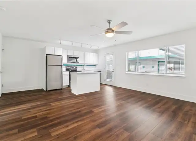 Property at 2833 Saint Charles Ave #19, New Orleans, LA, 70115, 1 bed, 1 bath, [object Object]