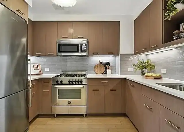 Property at 145 Clinton St Unit 03S, New York, NY, 10002, 2 beds, 2 baths, [object Object]