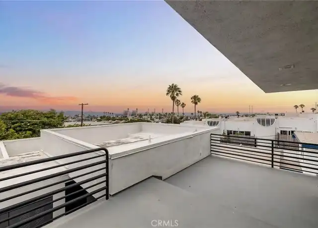 Property at 604 N Irena Ave Unit B, Redondo Beach, CA, 90277, 4 beds, 2.5 baths, [object Object]