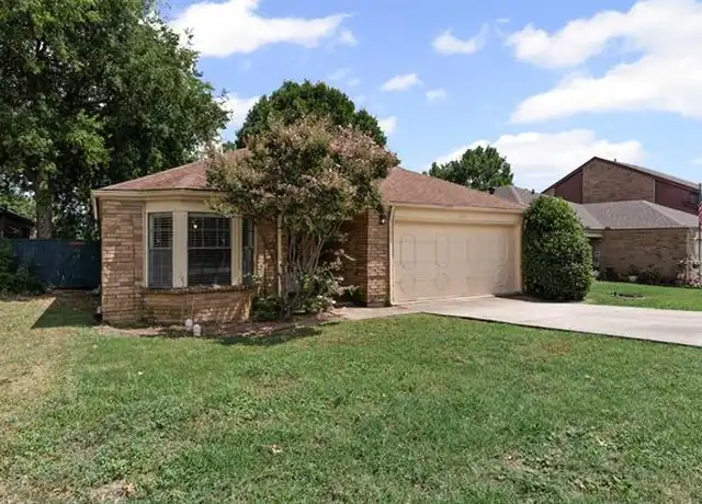 Property at 841 Country Club Pl, Grand Prairie, TX, 75052, 2 beds, 2 baths, [object Object]