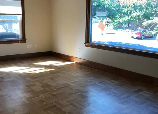 Property at 1016 S 8th St Unit 4, Tacoma, WA, 98405, 2 beds, 1 bath, [object Object]