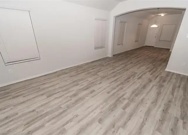 Property at 205 Pronghorn Dr, Huntsville, TX, 77320, 3 beds, 2 baths, [object Object]