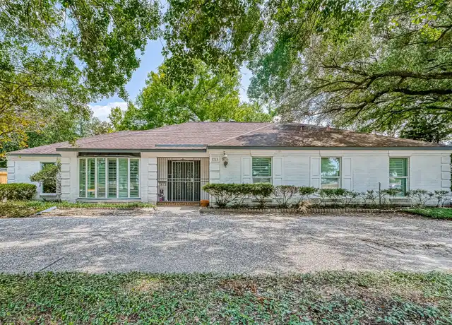 Property at 5319 S Braeswood Blvd, Houston, TX, 77096, 4 beds, 3.5 baths, [object Object]