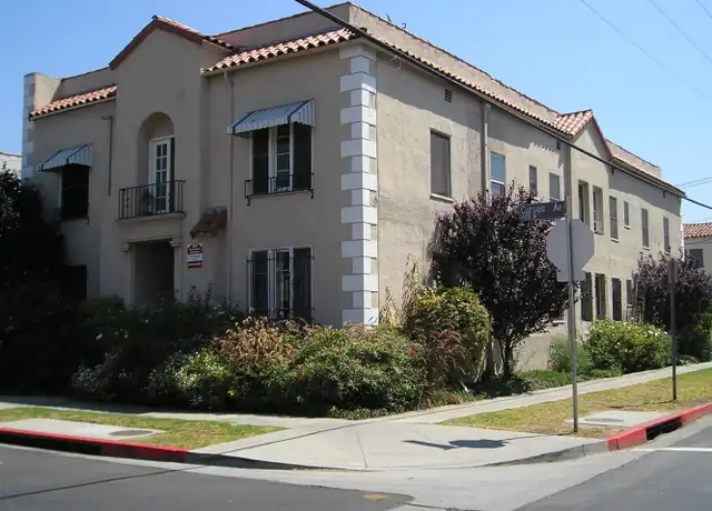 Property at 404 N Curson Ave Unit 3, Los Angeles, CA, 90036, 1 bed, 1 bath, [object Object]