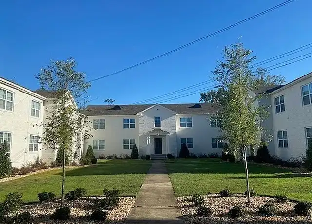 Property at Parkview Apartments - 3001 Parkridge Dr, Homewood, AL, 35209, 2 beds, 1 bath, [object Object]