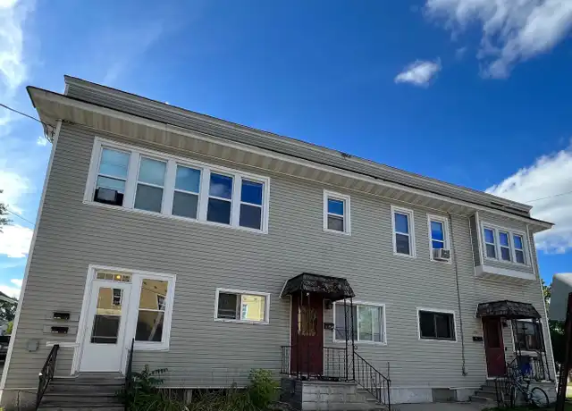Property at 200 Hazel St Unit 3, Green Bay, WI, 54303, 2 beds, 1 bath, [object Object]