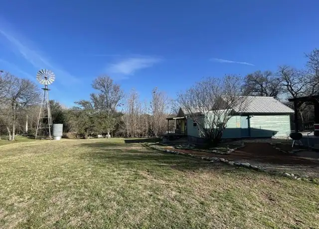 Property at 607 Live Oak St, Gatesville, TX, 76528, 1 bed, 1 bath, [object Object]
