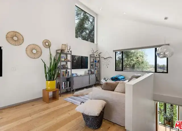 Property at 485 Canyon Vista Dr, Los Angeles, CA, 90065, 2 beds, 2 baths, [object Object]