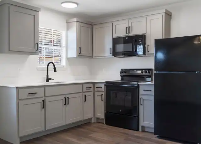 Property at 305 Berry St Unit 317-203, Springdale, AR, 72764, 2 beds, 1 bath, [object Object]