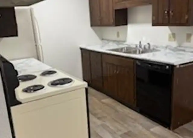 Property at 108 Westwood Dr Unit 104, Marshalltown, IA, 50158, 1 bed, 1 bath, [object Object]