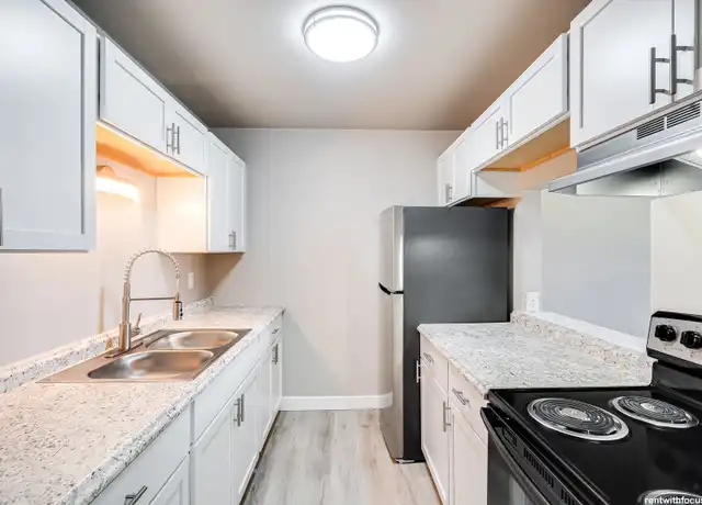 Property at 420426 Sullivan St Unit 1780 6, Oshkosh, WI, 54902, 2 beds, 1 bath, [object Object]