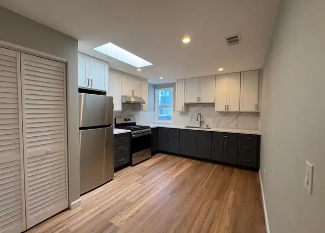 Property at 716 Foothill Blvd, Oakland, CA, 94606, 2 beds, 1 bath, [object Object]