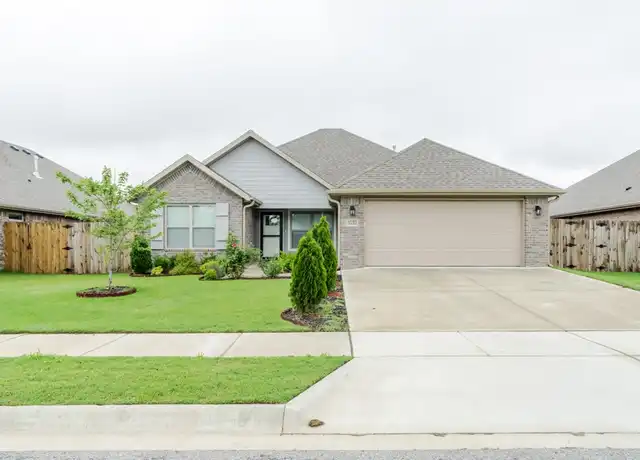 Property at 1030 Riverside Dr, Bentonville, AR, 72713, 3 beds, 2 baths, [object Object]
