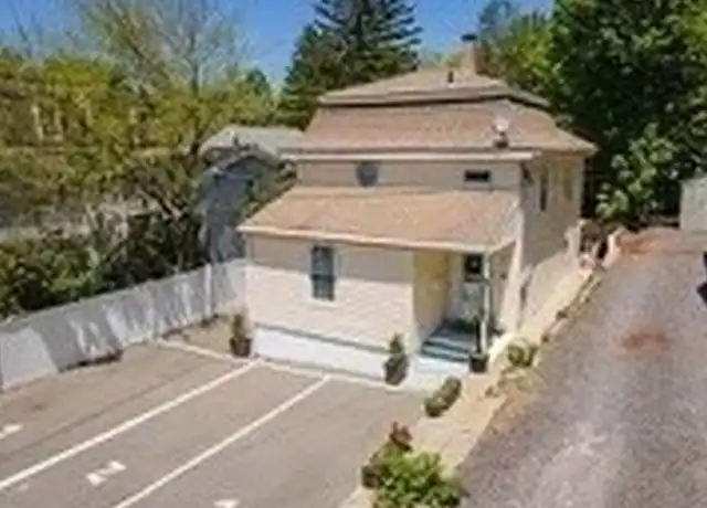 Property at 18 Cambridge St Unit B, Ayer, MA, 01432, 3 beds, 1 bath, [object Object]