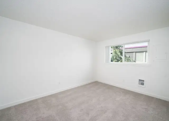 Photo of 7580 SW Hunziker Rd, Portland, OR 97223