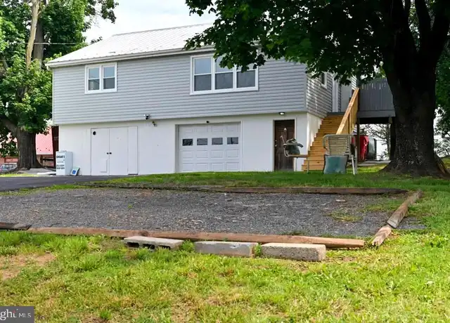 Property at 2217 Charles Town Rd, Martinsburg, WV, 25405, 2 beds, 1 bath, [object Object]