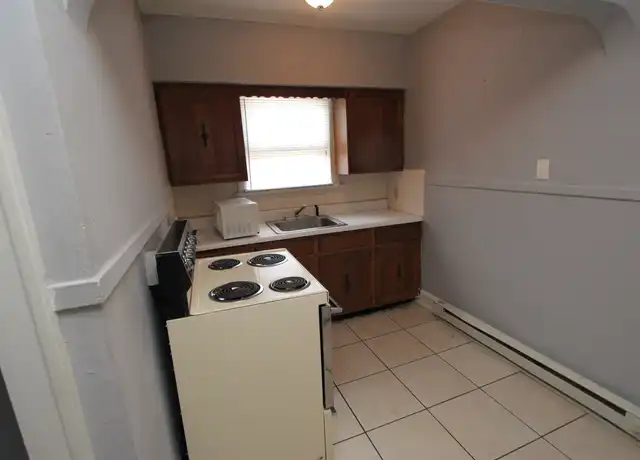 Property at 32 Irving Pl, Wilkes Barre, PA, 18702, 1 bed, 1 bath, [object Object]