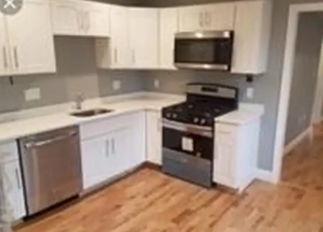 Property at 31 Bacon St Unit 31, Watertown, MA, 02472, 2 beds, 1 bath, [object Object]