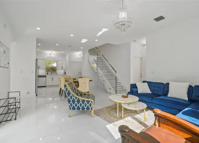 Property at 833 SW 17th St Unit 2, Fort Lauderdale, FL, 33315, 5 beds, 4 baths, [object Object]