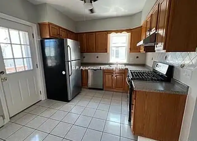 Property at 27 Montrose St, Everett, MA, 02149, 3 beds, 1 bath, [object Object]