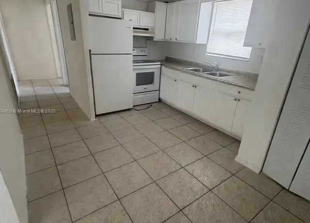 Property at 2856 NW 14th St Unit 1-2, Fort Lauderdale, FL, 33311, 3 beds, 2 baths, [object Object]
