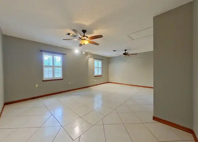 Property at 520 Kumquat Ave, Niceville, FL, 32578, 3 beds, 2 baths, [object Object]