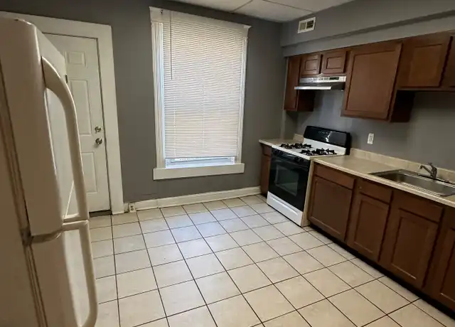 Property at 803 N Lakewood Ave, Baltimore, MD, 21205, 2 beds, 1 bath, [object Object]