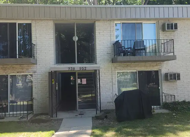 Property at 952 S Lincoln St, Kent, OH, 44240, 2 beds, 1.5 baths, [object Object]