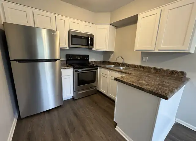 Property at 9124 E 10th St, Indianapolis, IN, 46229, 2 beds, 1 bath, [object Object]
