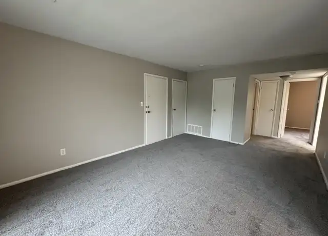 Property at 9124 E 10th St, Indianapolis, IN, 46229, 2 beds, 1 bath, [object Object]