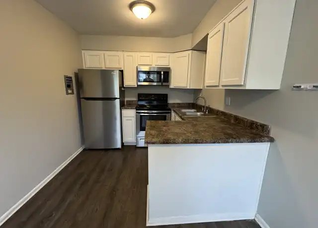 Property at 9124 E 10th St, Indianapolis, IN, 46229, 2 beds, 1 bath, [object Object]