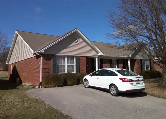 Property at 321 Brighton Park Blvd Unit C1, Frankfort, KY, 40601, 2 beds, 2 baths, [object Object]